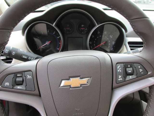 2013 Chevrolet Cruze FWD 4dr Limited