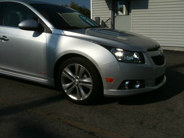 2013 Chevrolet Cruze SL Pickup 4D 5 1/2 Ft