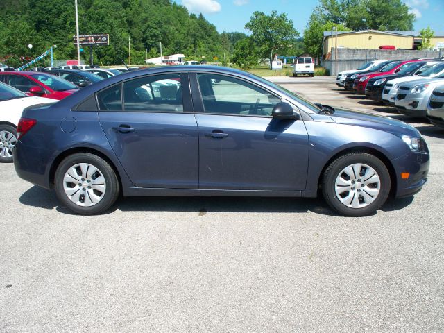 2013 Chevrolet Cruze E-150 Chateau