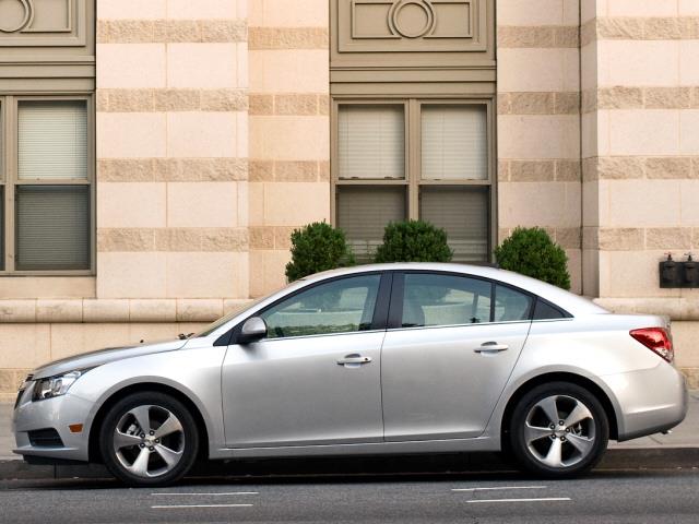 2013 Chevrolet Cruze 4dr Sdn CVT LE Anniversary Edition FWD Sedan