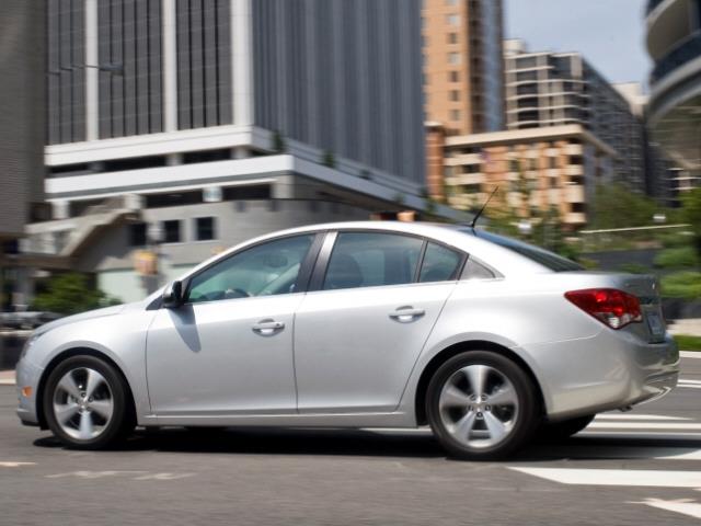 2013 Chevrolet Cruze 4dr Sdn CVT LE Anniversary Edition FWD Sedan