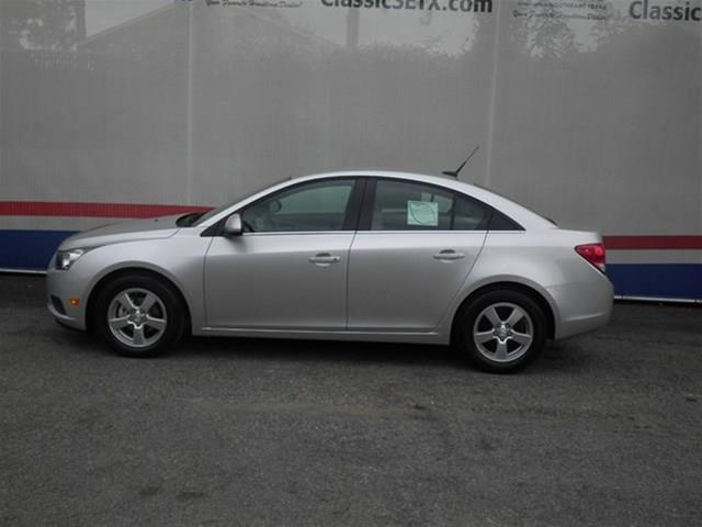 2014 Chevrolet Cruze SE Sedan