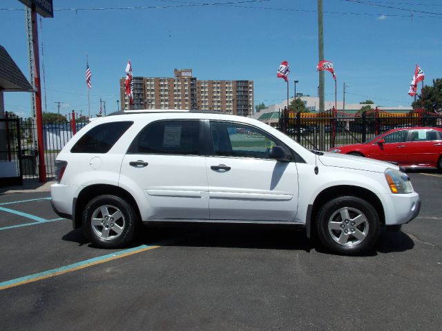 2005 Chevrolet Equinox 1.8T Quattro Sedan 4D