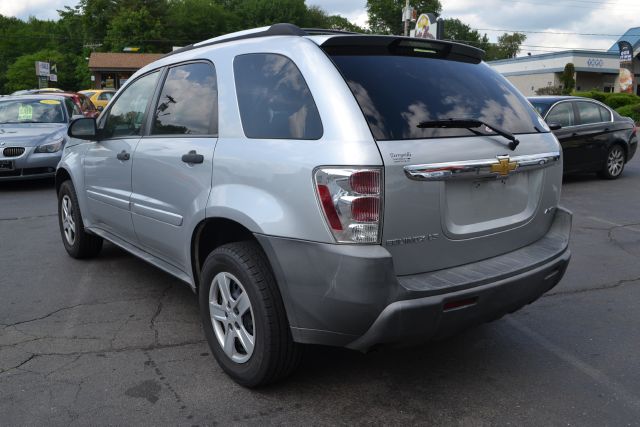 2005 Chevrolet Equinox 1.8T Quattro Sedan 4D