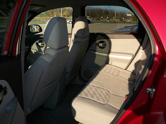 2005 Chevrolet Equinox 2.0L Automatic SE