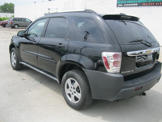 2005 Chevrolet Equinox 1.8T Quattro Sedan 4D