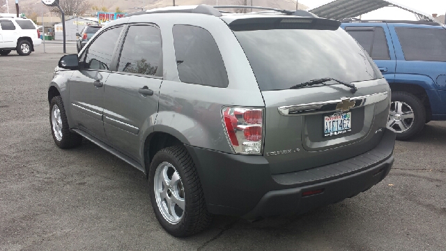 2005 Chevrolet Equinox 1.8T Quattro Sedan 4D