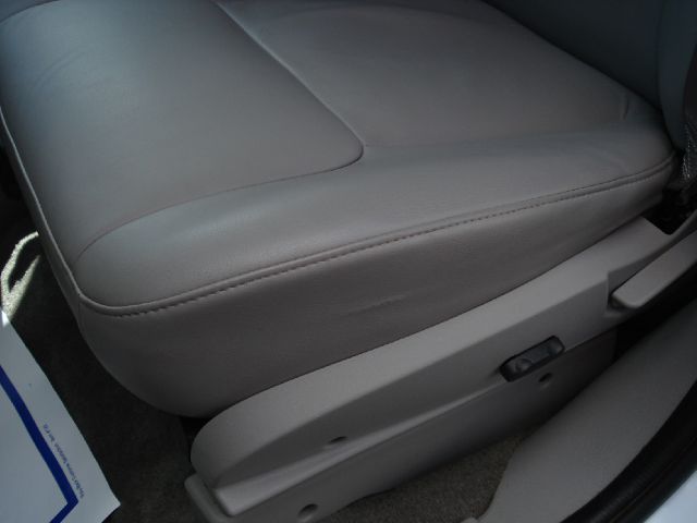 2008 Chevrolet Equinox SXT Wheelchair Accessible Van