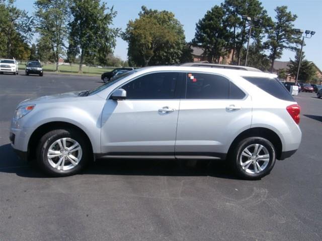 2010 Chevrolet Equinox 4dr Sdn I4 CVT 2.5