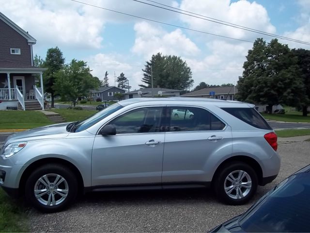 2010 Chevrolet Equinox 1.8T Quattro Sedan 4D