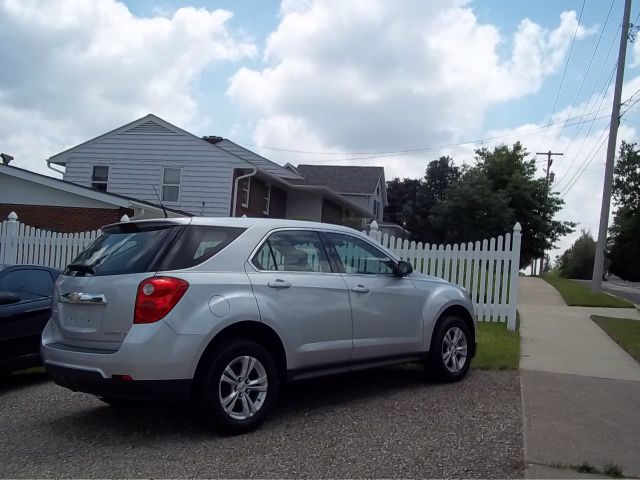 2010 Chevrolet Equinox 1.8T Quattro Sedan 4D