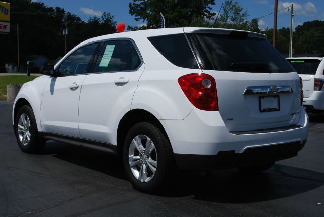 2010 Chevrolet Equinox 1.8T Quattro Sedan 4D