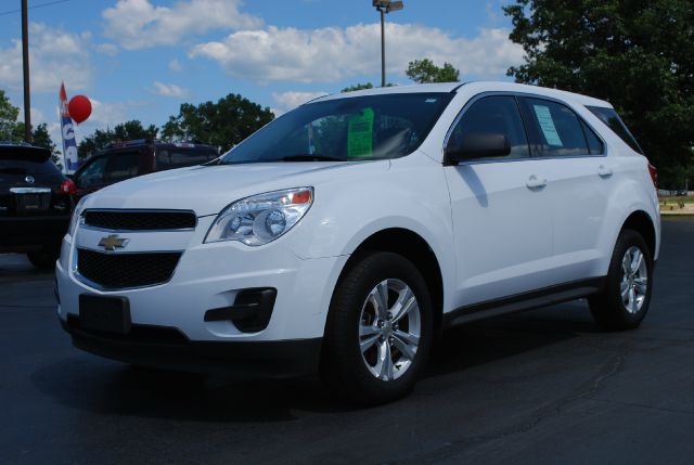 2010 Chevrolet Equinox 1.8T Quattro Sedan 4D