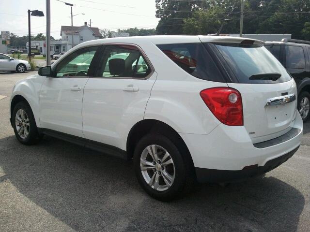 2010 Chevrolet Equinox 1.8T Quattro Sedan 4D