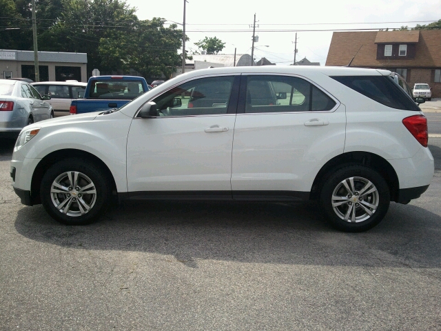 2010 Chevrolet Equinox 1.8T Quattro Sedan 4D