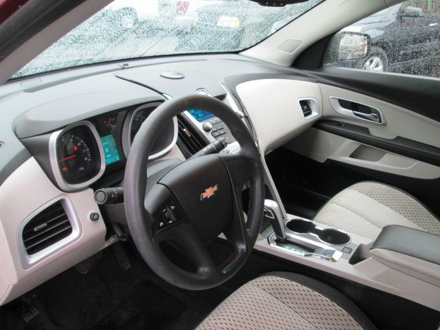 2010 Chevrolet Equinox 1.8T Quattro Sedan 4D