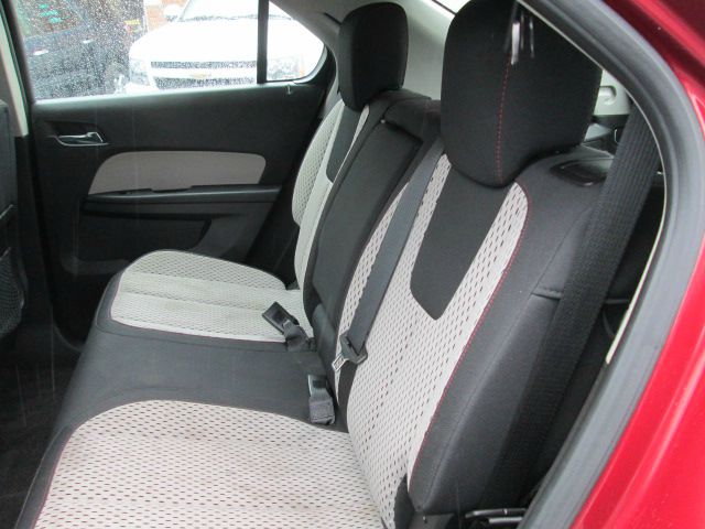 2010 Chevrolet Equinox 1.8T Quattro Sedan 4D