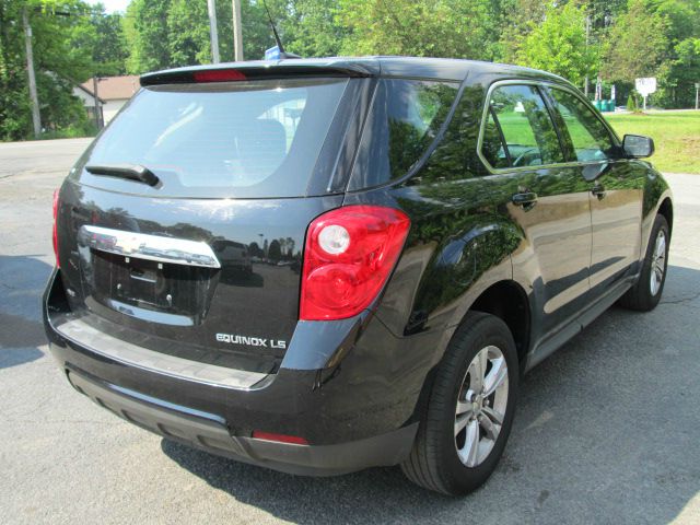 2010 Chevrolet Equinox 1.8T Quattro Sedan 4D