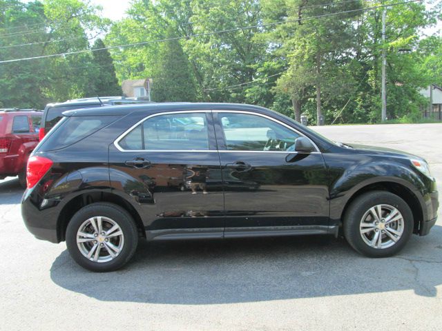 2010 Chevrolet Equinox 1.8T Quattro Sedan 4D