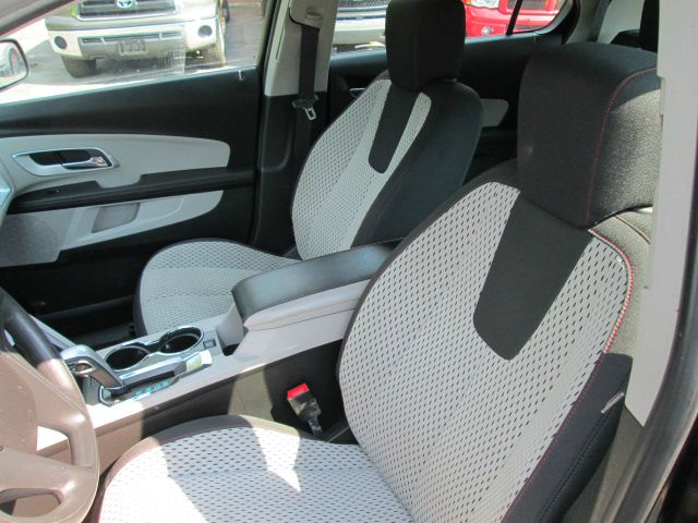 2010 Chevrolet Equinox 1.8T Quattro Sedan 4D