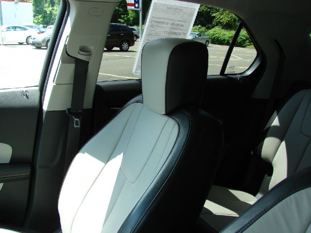 2010 Chevrolet Equinox SL1