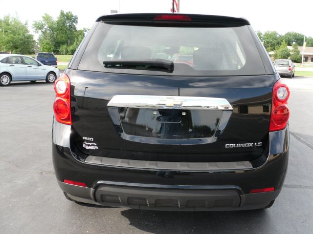 2010 Chevrolet Equinox 1.8T Quattro Sedan 4D