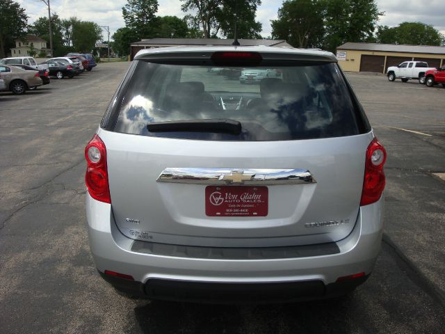 2010 Chevrolet Equinox 1.8T Quattro Sedan 4D