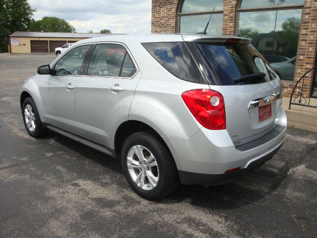 2010 Chevrolet Equinox 1.8T Quattro Sedan 4D