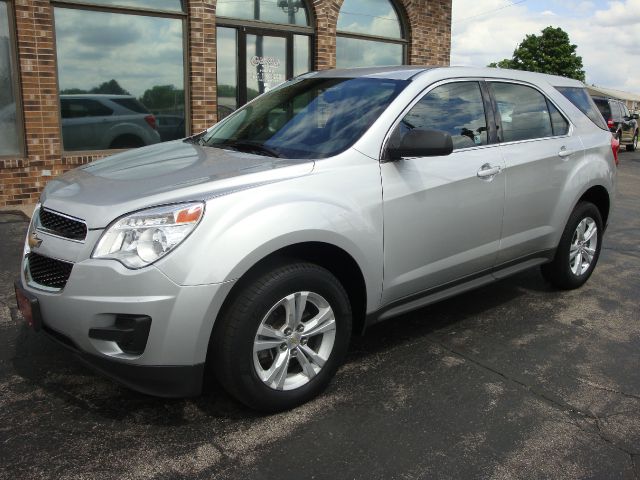 2010 Chevrolet Equinox 1.8T Quattro Sedan 4D