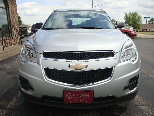 2010 Chevrolet Equinox 1.8T Quattro Sedan 4D