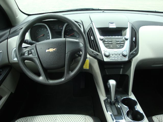 2010 Chevrolet Equinox 1.8T Quattro Sedan 4D