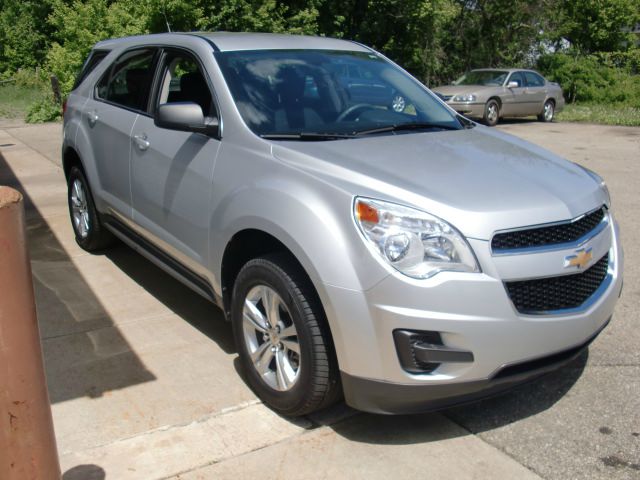 2011 Chevrolet Equinox 1.8T Quattro Sedan 4D