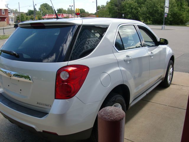 2011 Chevrolet Equinox 1.8T Quattro Sedan 4D