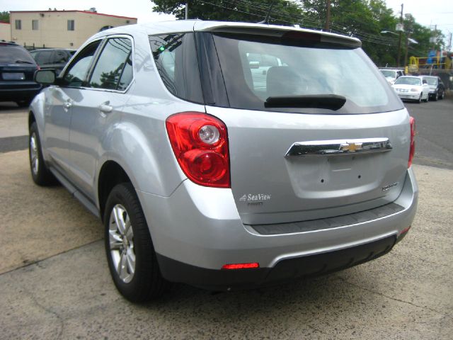 2011 Chevrolet Equinox 1.8T Quattro Sedan 4D