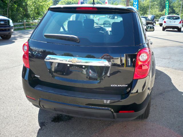 2011 Chevrolet Equinox 1.8T Quattro Sedan 4D