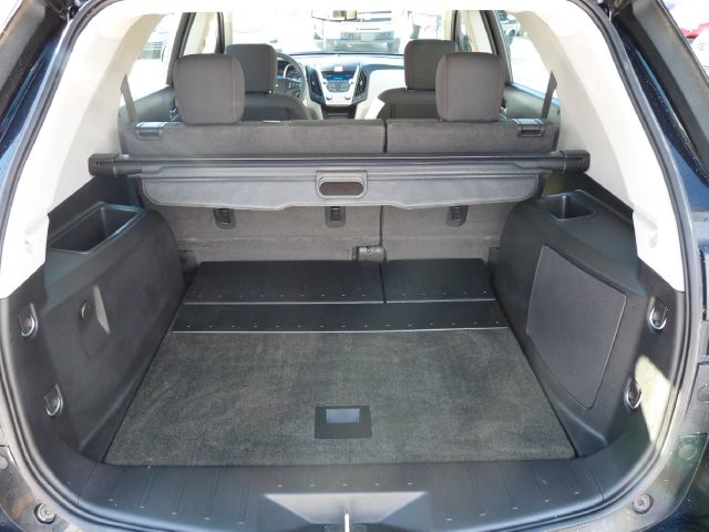 2012 Chevrolet Equinox 1.8T Quattro Sedan 4D