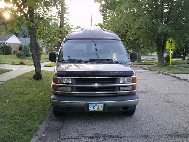 1999 Chevrolet Express Unknown