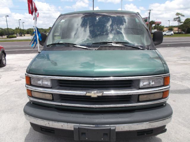 1999 Chevrolet Express 750i 4dr Sdn