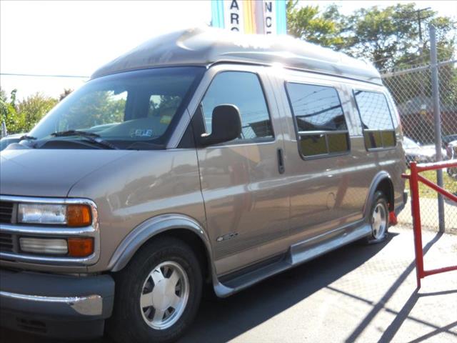 1999 Chevrolet Express Water Truck