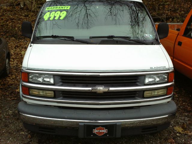 1999 Chevrolet Express 750i 4dr Sdn