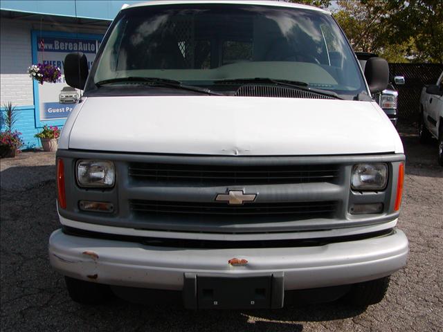 1999 Chevrolet Express REG WB