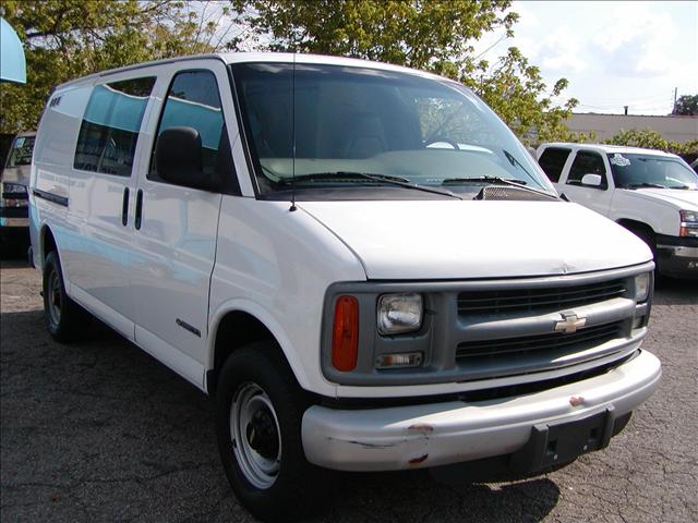 1999 Chevrolet Express REG WB