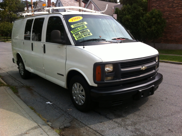 1999 Chevrolet Express Coupe 4D