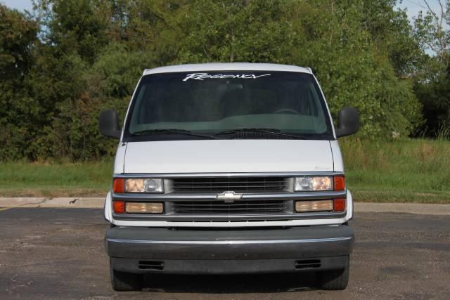 1999 Chevrolet Express 4dr Sdn I4