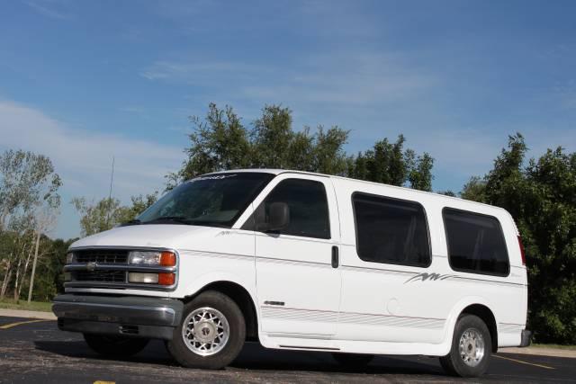 1999 Chevrolet Express 4dr Sdn I4