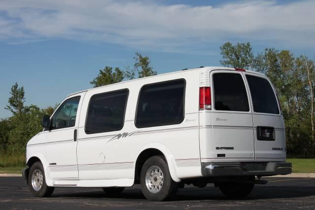 1999 Chevrolet Express 4dr Sdn I4