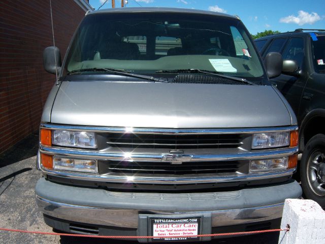 1999 Chevrolet Express 750i 4dr Sdn