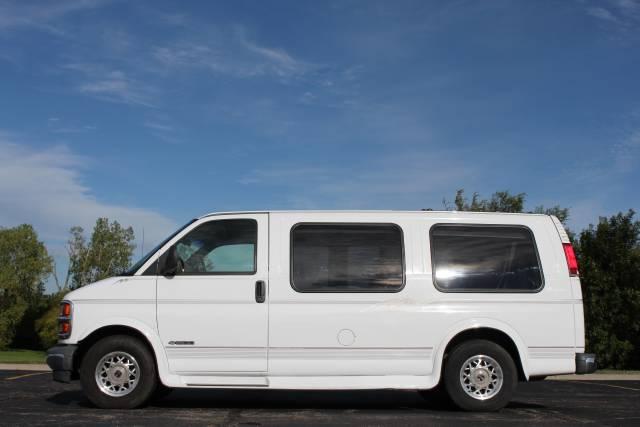 1999 Chevrolet Express 4dr Sdn I4