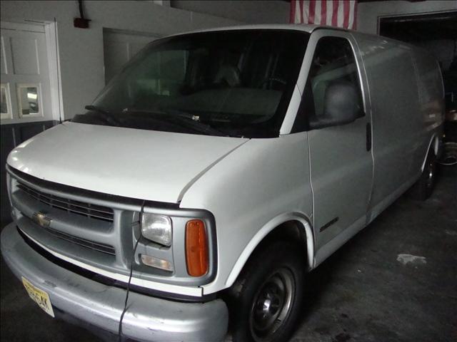 2000 Chevrolet Express Base