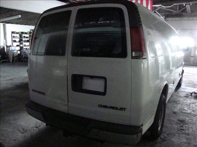 2000 Chevrolet Express Base